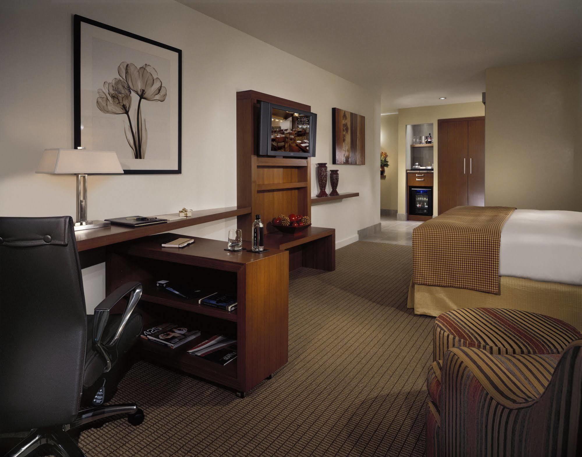 The Heathman Hotel Kirkland Esterno foto